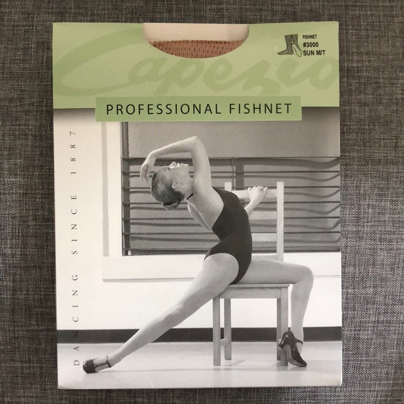 Capezio Professional Fishnet- Suntan M/T - Picture 1 of 3